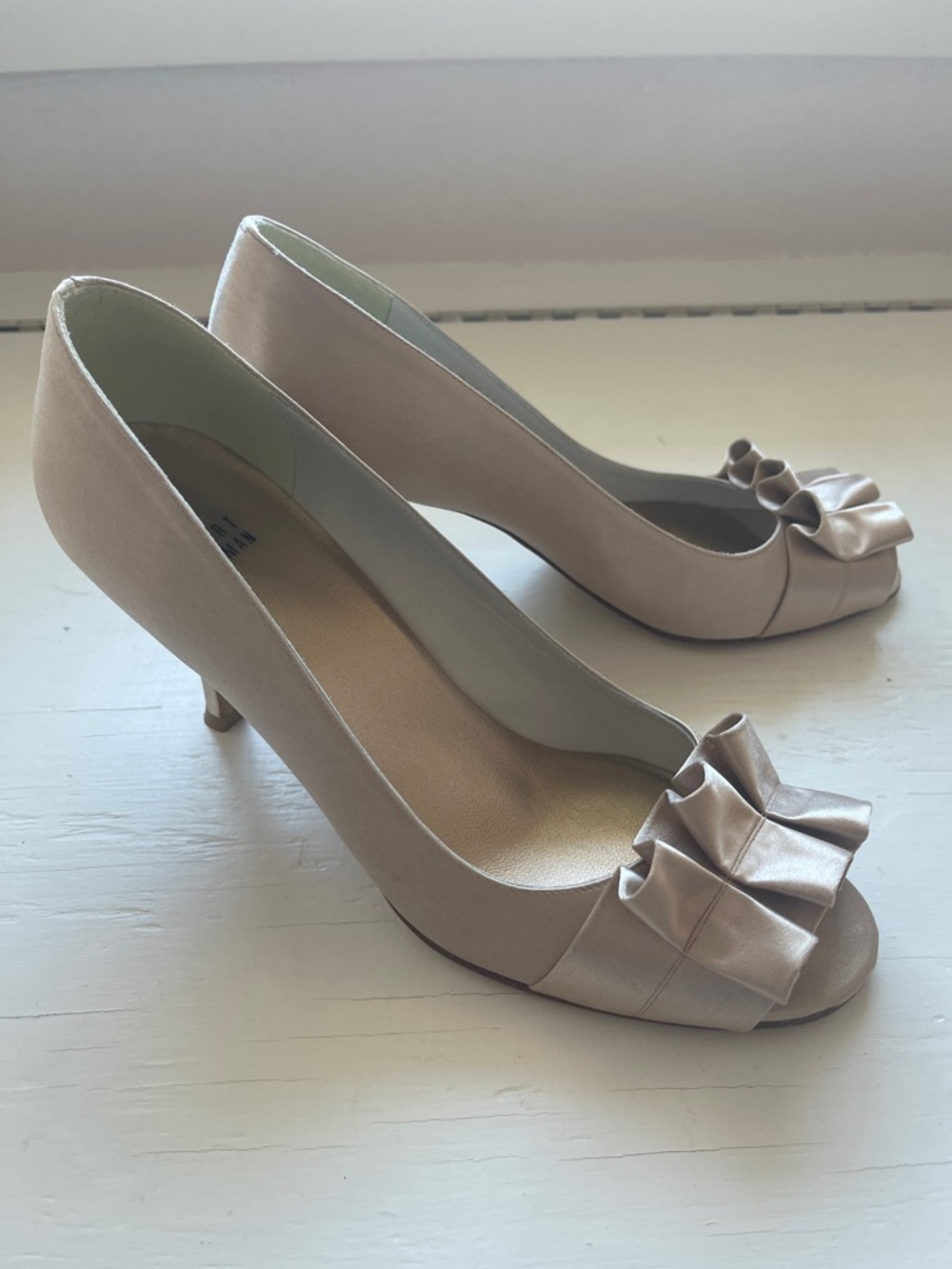 Stuart Weitzman Taupe Satin Ruffled Peep-Toe Heels with Decorative Bow 9